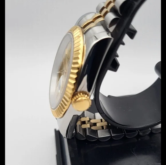 New Seiko Mod 36mm Automatic Watch - Picture 5 of 7